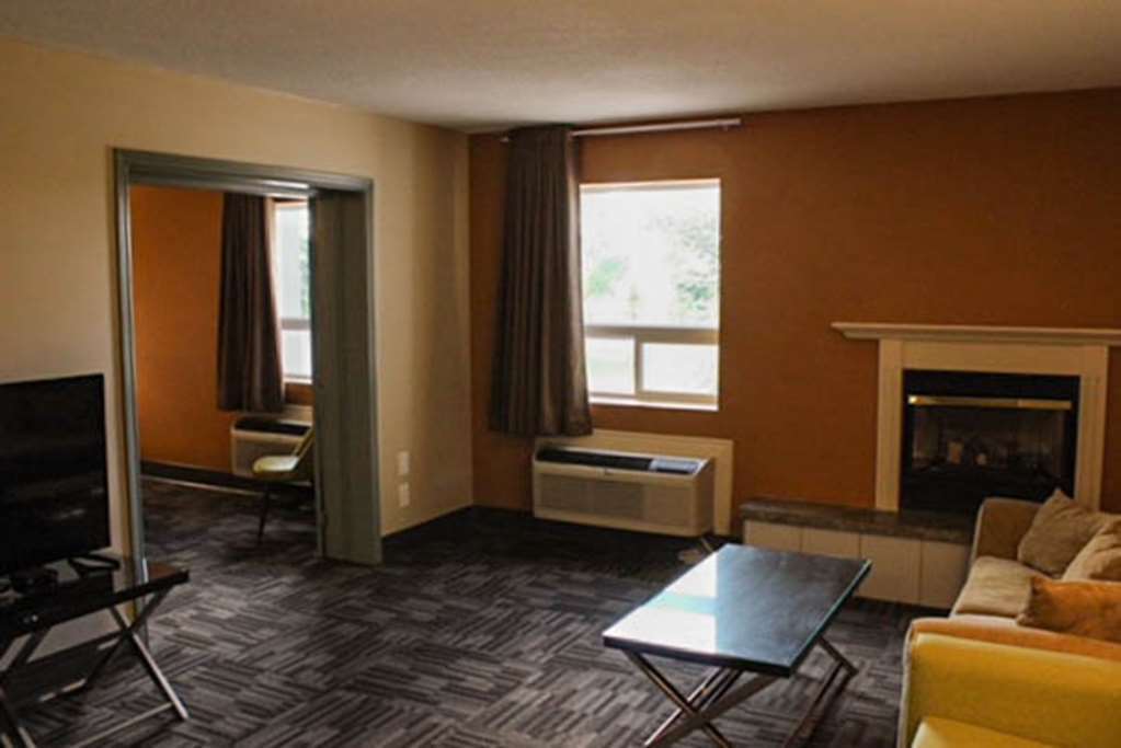 Quality Inn & Conference Centre Орілья Номер фото